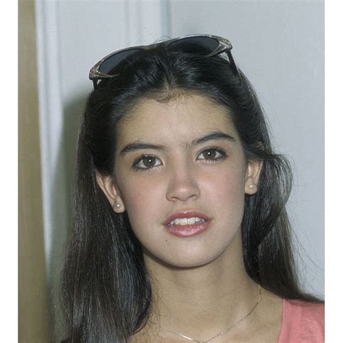 phoebe cates desnuda|Why Phoebe Cates vanished from the spotlight at the height of。